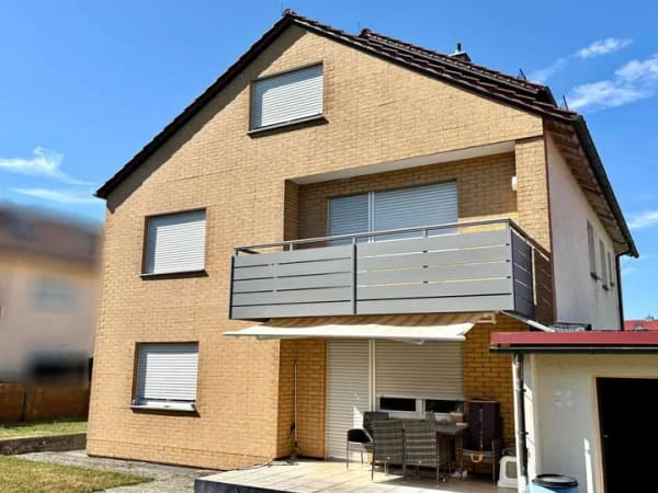 Immobilie in Crailsheim - Dreifamilienhaus mit Garagen und Mieterträgen... - Bild 0