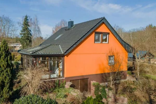 Immobilie in Beeskow - Einfamilienhaus mit Keller, Wintergarten, Sauna, Tiefgarage in Beeskow - Am Wald & nahe der Spree! - Bild 1