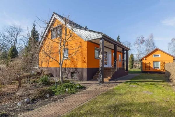Immobilie in Beeskow - Einfamilienhaus mit Keller, Wintergarten, Sauna, Tiefgarage in Beeskow - Am Wald & nahe der Spree! - Bild 2