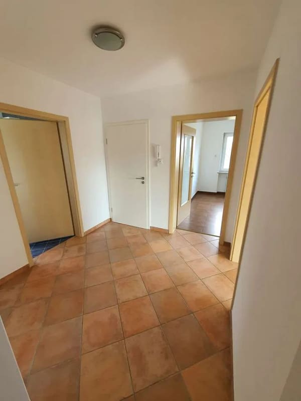 Immobilie in Mauern - ATTRAKTIVE 5-ZIMMER-WOHNUNG MIT 2 Bädern, 2 Balkonen, Garage+Keller - Bild 1