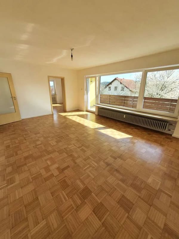 Immobilie in Mauern - ATTRAKTIVE 5-ZIMMER-WOHNUNG MIT 2 Bädern, 2 Balkonen, Garage+Keller - Bild 2