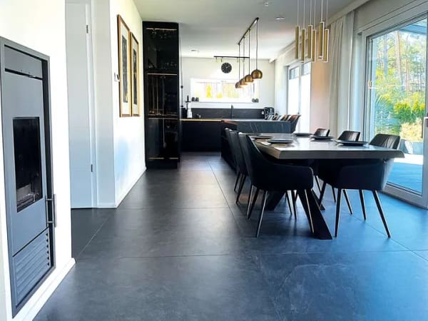 Immobilie in Borkwalde - Stilvolle Neubauvilla im KfW-40-Plus-Standard mit 7,5 Zimmern vor den Toren Potsdams und Berlins - Bild 1