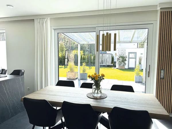 Immobilie in Borkwalde - Stilvolle Neubauvilla im KfW-40-Plus-Standard mit 7,5 Zimmern vor den Toren Potsdams und Berlins - Bild 2