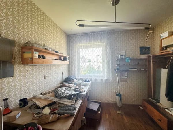 Immobilie in Traunreut - Mehrfamilienhaus mit 3 Wohnungen und Gewerbeeinheit - zentrale Lage, vielseitige Möglichkeiten - Bild 3
