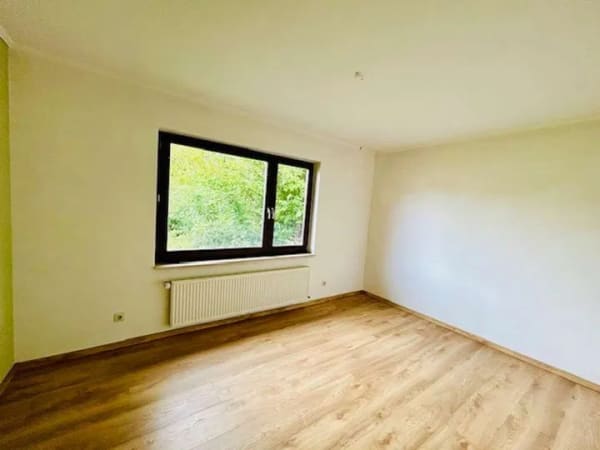 Immobilie in Neetze - Charmantes Eigenheim mit großzügigem Garten, hellen Wohnräumen und attraktiven Modernisierungen! - Bild 4