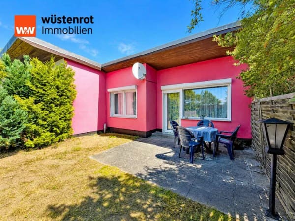 Immobilie in Koserow - MASSIVES FERIENHAUS MIT EINBAUKÜCHE + DREI ZIMMERN + DUSCHBAD + TERRASSE AUF EIGENEM GRUNDSTÜCK - Bild 0