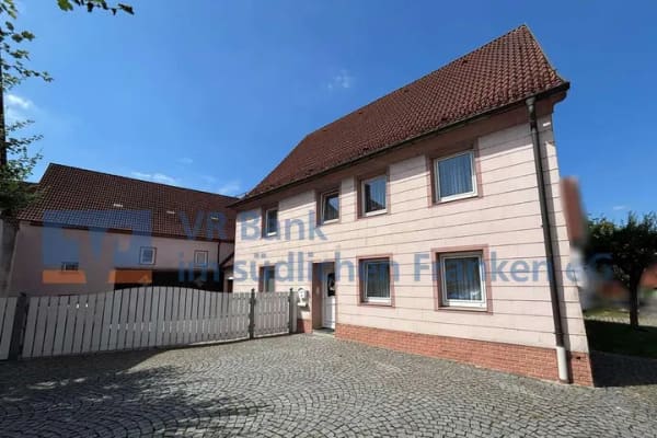 Immobilie in Weiltingen - Saniertes Bauernhaus mit Charme und weiterem Entwicklungspotenzial - Bild 0