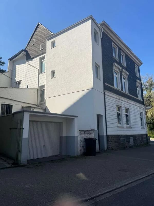 Immobilie in Velbert - Investoren aufgepasst ! 5 Eigentumswohnungen plus Anliegerwohnung in einem Paket - Bild 0