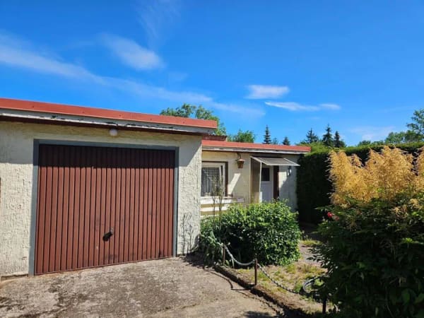 Immobilie in Spantekow - Sofort nutzbar! Kleine gemütliche DHH auf dem Land mit Garage, Gartenhaus und Grünfläche! - Bild 1