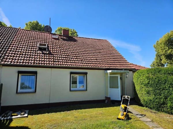 Immobilie in Spantekow - Sofort nutzbar! Kleine gemütliche DHH auf dem Land mit Garage, Gartenhaus und Grünfläche! - Bild 3