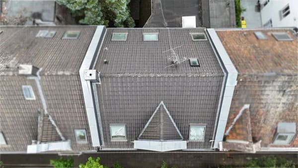 Immobilie in Krefeld - Solides Mehrfamilienhaus mit fünf Wohneinheiten in Krefeld - Bild 3