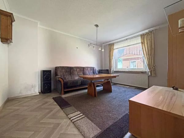 Immobilie in Jemgum - Moin Ostfriesland. Moin Zuhause.
5 Zimmer voller Gemütlichkeit auf
121 m². Traum-Grundstück. Garag - Bild 1