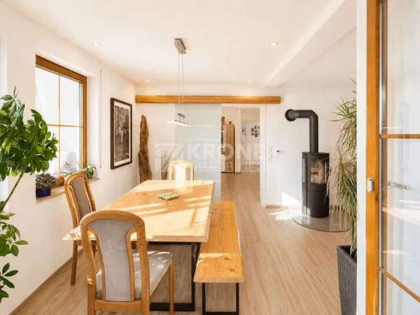Immobilie in Essingen - 🌳 Zentral wohnen, Natur genießen: 116 m² Wohnkomfort mit verglastem Balkon - Bild 2