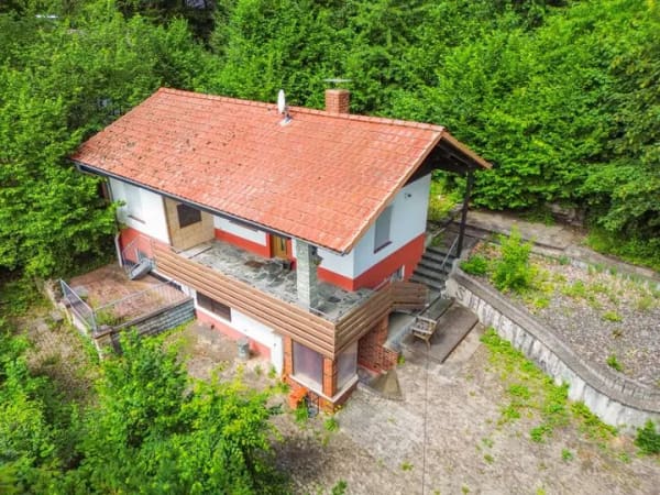 Immobilie in Rosdorf - freistehendes Wohnhaus mit eigene Waldflächen in Atzenhausen - Bild 1