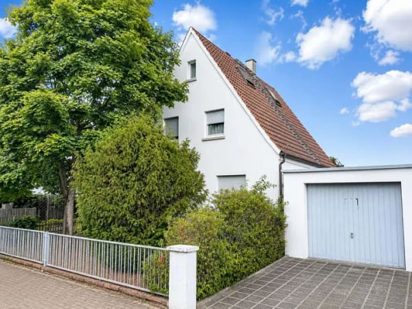 Immobilie in Sandhausen - Freistehendes Einfamilienhaus in Sandhausen zu verkaufen - Bild 0
