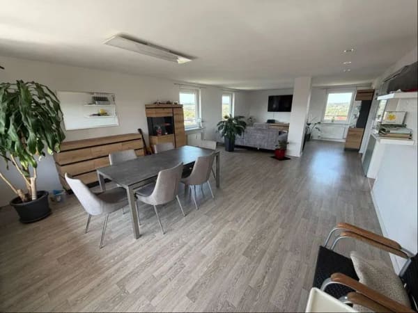 Immobilie in Wendlingen am Neckar - Einmalige Gelegenheit: 160 m²-Wohnung über den Dächern Wendlingens - Bild 1