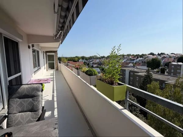 Immobilie in Wendlingen am Neckar - Einmalige Gelegenheit: 160 m²-Wohnung über den Dächern Wendlingens - Bild 2