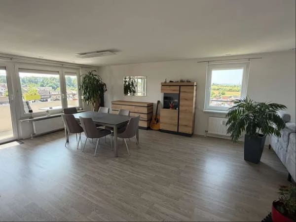 Immobilie in Wendlingen am Neckar - Einmalige Gelegenheit: 160 m²-Wohnung über den Dächern Wendlingens - Bild 3