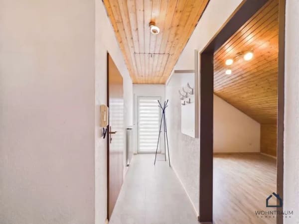 Immobilie in Reute - Achtung: Charmante 2-Zimmer-Dachgeschosswohnung in Reute - Schnell sein! - Bild 0