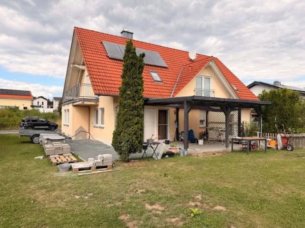 Immobilie in Schönbrunn i.Steigerwald - Das besondere Einfamilienhaus mit 1Zi. App. und Einliegerwhg., Garage und großem Grundstück, wunderschön in Schönbrunn i. Steigerwald gelegen. - Bild 4