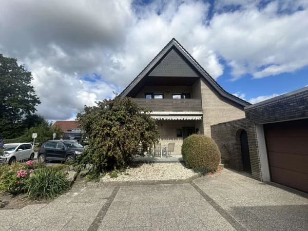 Immobilie in Bissendorf - Sehr gepflegtes Einfamilienhaus, komplett renoviert mit viel Platz für die junge Familie. - Bild 0