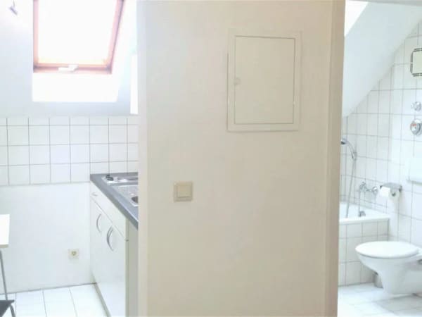 Immobilie in Herzogenaurach - Kapitalanlage - Provisionsfreie Gut vermietete möblierte 1-Zimmerwohnung mit separater Küche und Bad (200 m zu Schaeffler) - Bild 1