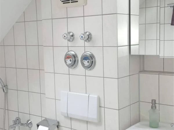 Immobilie in Herzogenaurach - Kapitalanlage - Provisionsfreie Gut vermietete möblierte 1-Zimmerwohnung mit separater Küche und Bad (200 m zu Schaeffler) - Bild 2