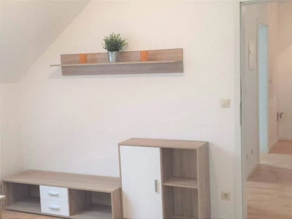Immobilie in Herzogenaurach - Kapitalanlage - Provisionsfreie Gut vermietete möblierte 1-Zimmerwohnung mit separater Küche und Bad (200 m zu Schaeffler) - Bild 4