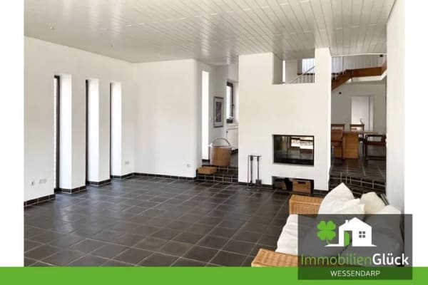 Immobilie in Hilter - Exklusives Architektenhaus auf großzügigem Grundstück mit Entwicklungspotenzial - Bild 3