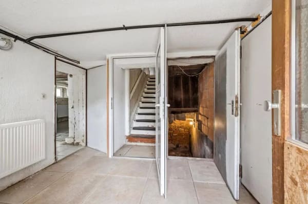 Immobilie in Eutingen im Gäu - Charmantes Einfamilienhaus mit Potenzial - renovierungsbedürftig und bereit für neue Ideen - Bild 1