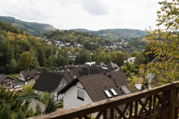 Immobilie in Lennestadt - Haus in Lennestadt Bilstein: 185 m² mit Einliegerwohnung, privat - Bild 0