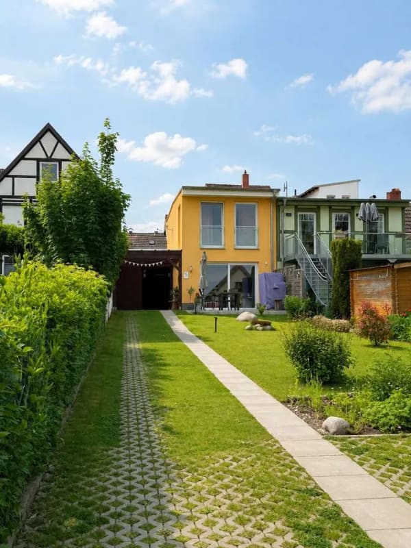 Immobilie in Krakow am See - Neuwertiges Ferienhaus mit Seeblick – möbliert, ideal zur Selbstnutzung oder Vermietung - Bild 0