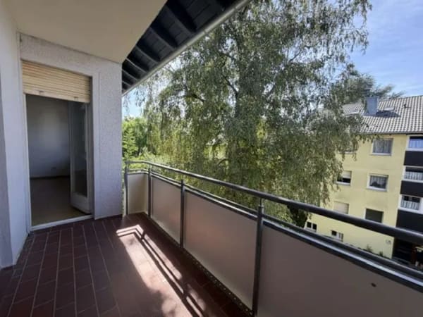 Immobilie in Ditzingen - 3-Zimmer-Wohnung mit zwei Balkonen und Gartenblick in Ditzingen - Bild 0