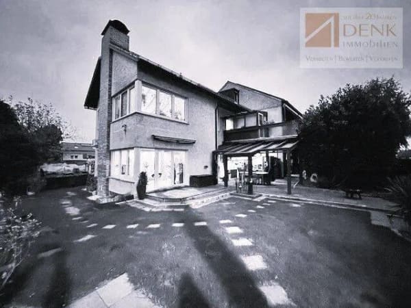 Immobilie in Mainbernheim - Wo Extravaganz auf Wohlfühlen trifft: Einzigartiges Immobilien-Ensemble mit Innenpool u. Traumgarten - Bild 0
