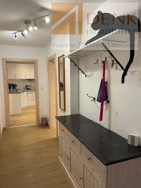 Immobilie in Mainbernheim - Wo Extravaganz auf Wohlfühlen trifft: Einzigartiges Immobilien-Ensemble mit Innenpool u. Traumgarten - Bild 2
