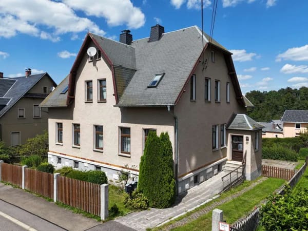 Immobilie in Auerbach/Vogtland - Ruhe, Platz und Lebensqualität – Ihr Familiendomizil in Auerbach - Bild 0
