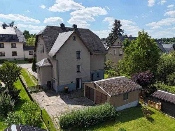 Immobilie in Auerbach/Vogtland - Ruhe, Platz und Lebensqualität – Ihr Familiendomizil in Auerbach - Bild 1