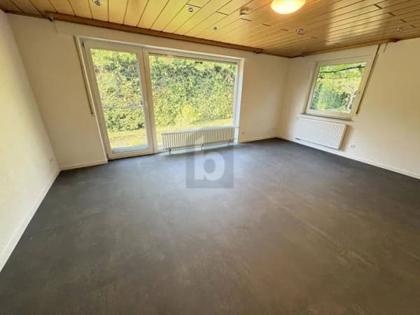 Immobilie in Ellhofen - KERNSANIERT BEZUGSFREI MIT GROßEM GRUNDSTÜCK - Bild 2