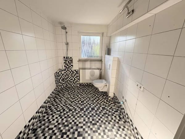 Immobilie in Ellhofen - KERNSANIERT BEZUGSFREI MIT GROßEM GRUNDSTÜCK - Bild 4