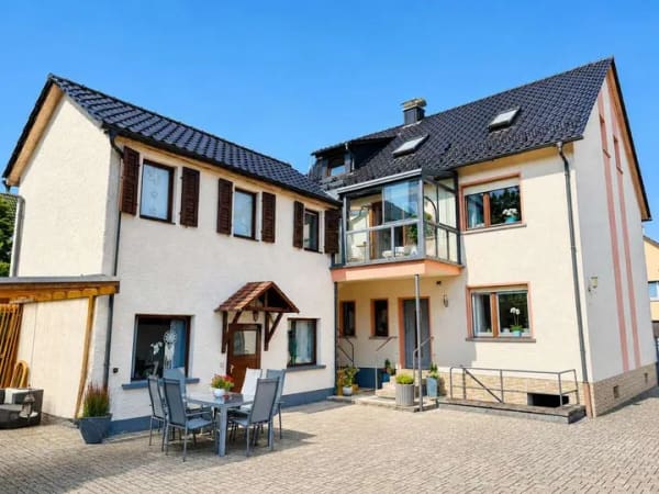 Immobilie in Mainhausen - Ein Haus, viele Möglichkeiten – 
großzügiges Anwesen mit Nebengebäude & 
großem Garten - Bild 0