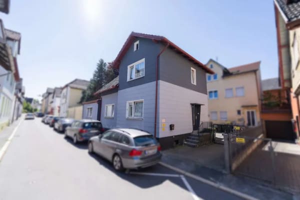 Immobilie in Neustadt bei Coburg - Sofort einziehen! - Ihr eigenes Haus mit kleinem Hof in Neustadt! - Bild 0
