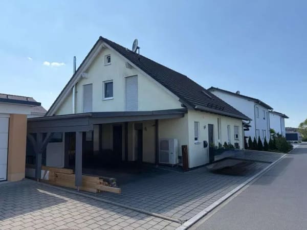 Immobilie in Schemmerhofen - Großzügiges Wohnglück mit Zukunft - Modernes Zweifamilienhaus in idyllischer Lage - VB! - Bild 1