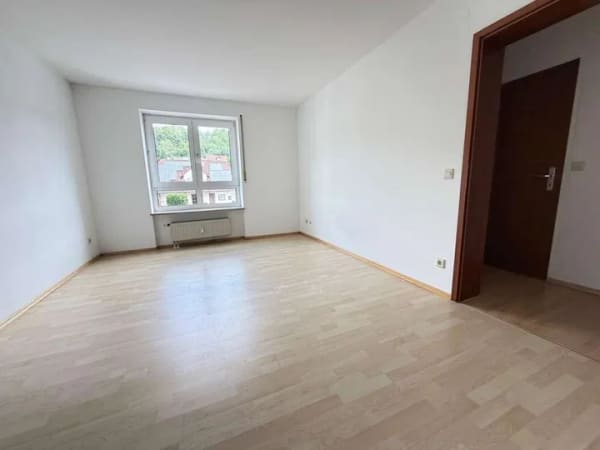 Immobilie in Sulzbach-Rosenberg - Sanierte 3-Zi-Traumwohnung mit herrlicher Aussicht, Balkon und Carport - Bild 4