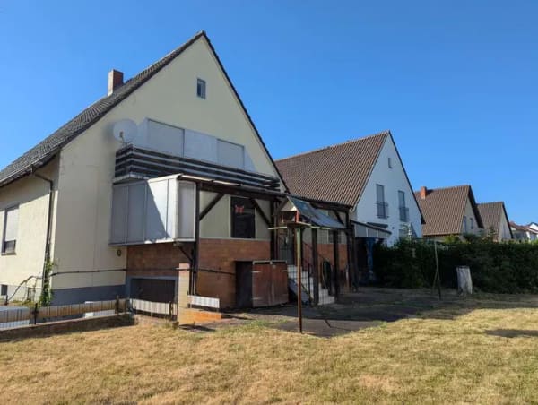Immobilie in Lambsheim - Freistehendes Ein-/Zweifamilienhaus mit 150 m² Wfl und 499 m² Grundstück – provisionsfrei Lambsheim - Bild 2