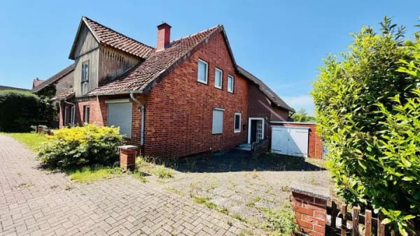 Immobilie in Sehnde - Handwerkerobjekt mit Potenzial im Ortsteil von Sehnde - Bild 0