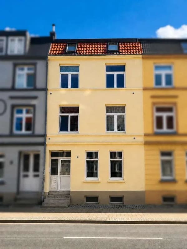 Immobilie in Wismar - Kapitalanlage in Wismar – Voll vermietetes Mehrfamilienhaus mit 6 Wohneinheiten - Bild 0