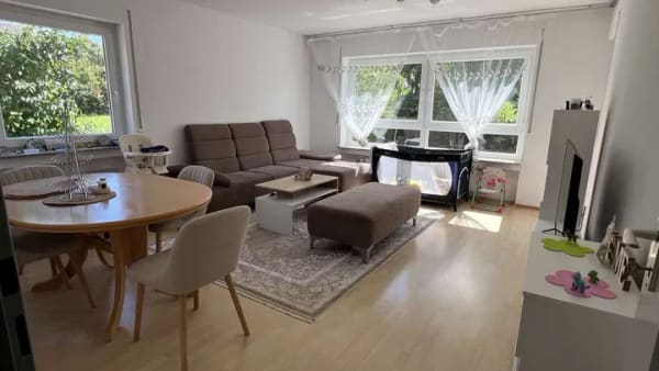Immobilie in Rutesheim - Sehr gepflegte lichtdurchflutete 3-Zimmer-Wohnung mit Garten, Garage und sonniger Südterrasse - Bild 2