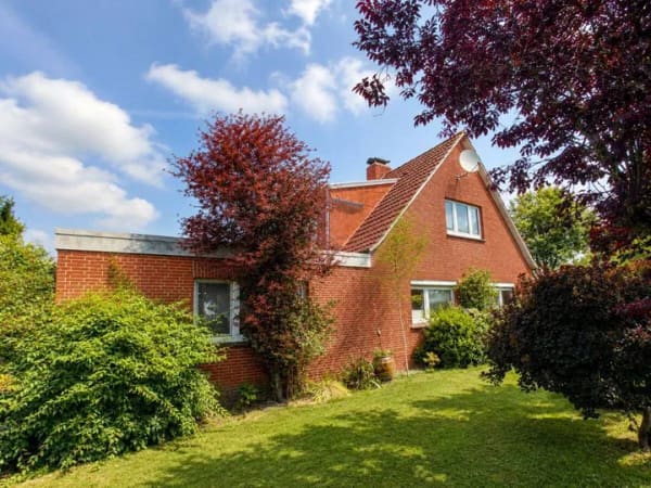 Immobilie in Südbrookmerland - Sanierungsbedürftiges Einfamilienhaus in Südbrookmerland/Moordorf - Bild 1