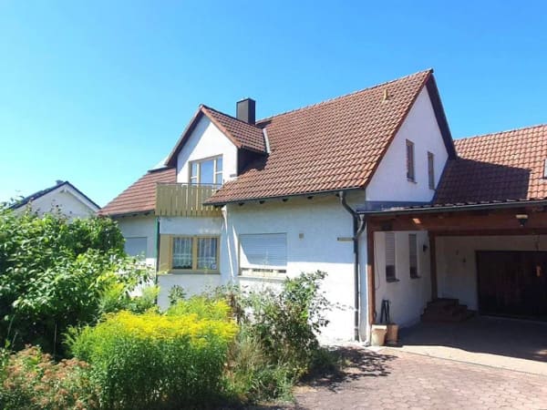 Immobilie in Pommelsbrunn - Großzügiges Einfamilienhaus mit Kachelofen, Doppelgarage und Einbauküche in ruhiger Wohnlage! - Bild 0