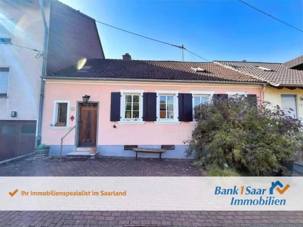 Immobilie in Riegelsberg - Gepflegtes Reihenmittelhaus mit Balkon, Wärmepumpe und Entwicklungspotenzial in Walpershofen - Bild 0